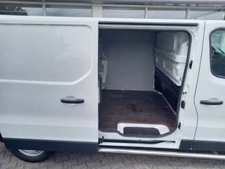 Nissan NV300 – thumbnail 14