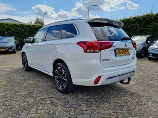 Mitsubishi Outlander – thumbnail 3