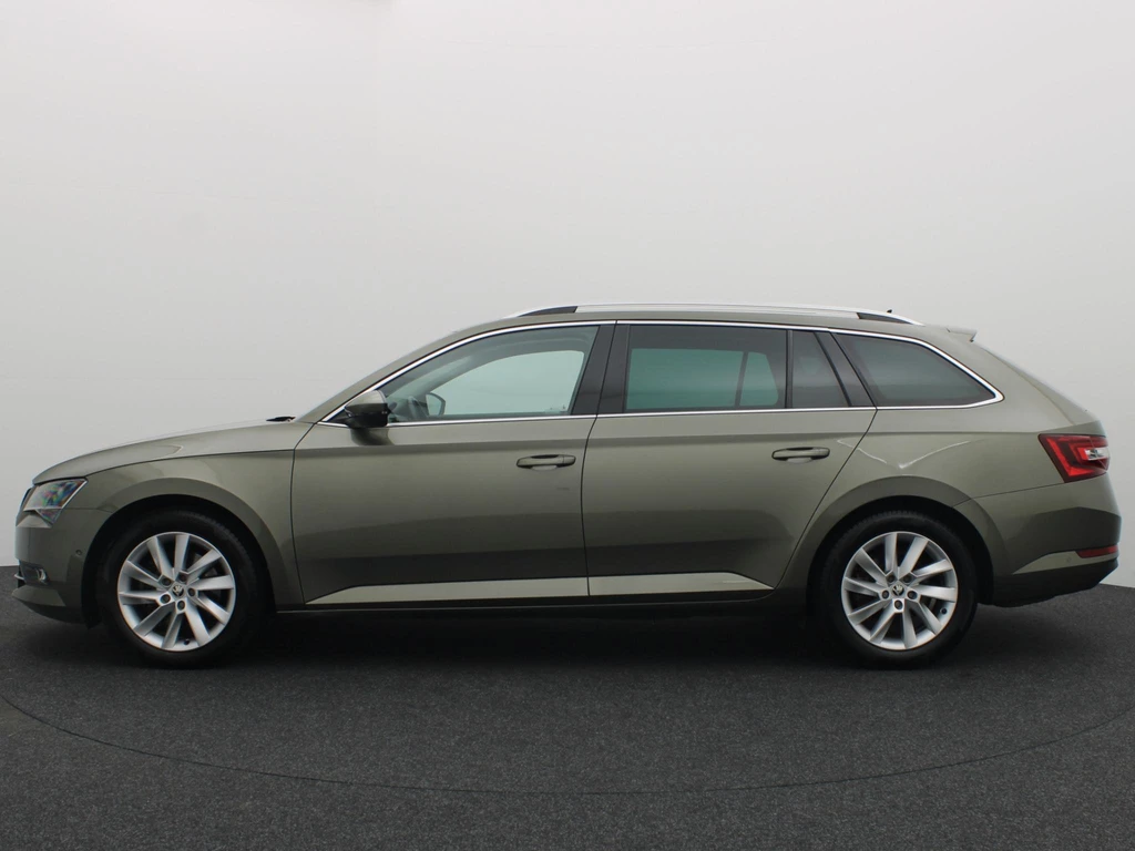 Škoda Superb – foto 2