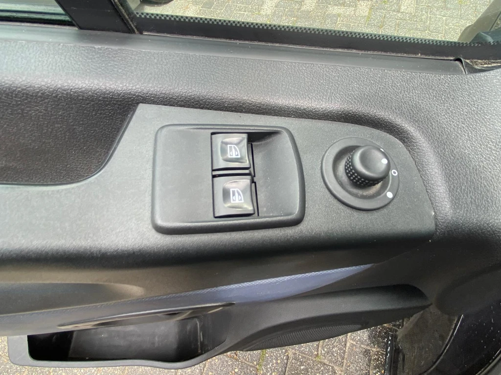 Opel Vivaro – foto 11