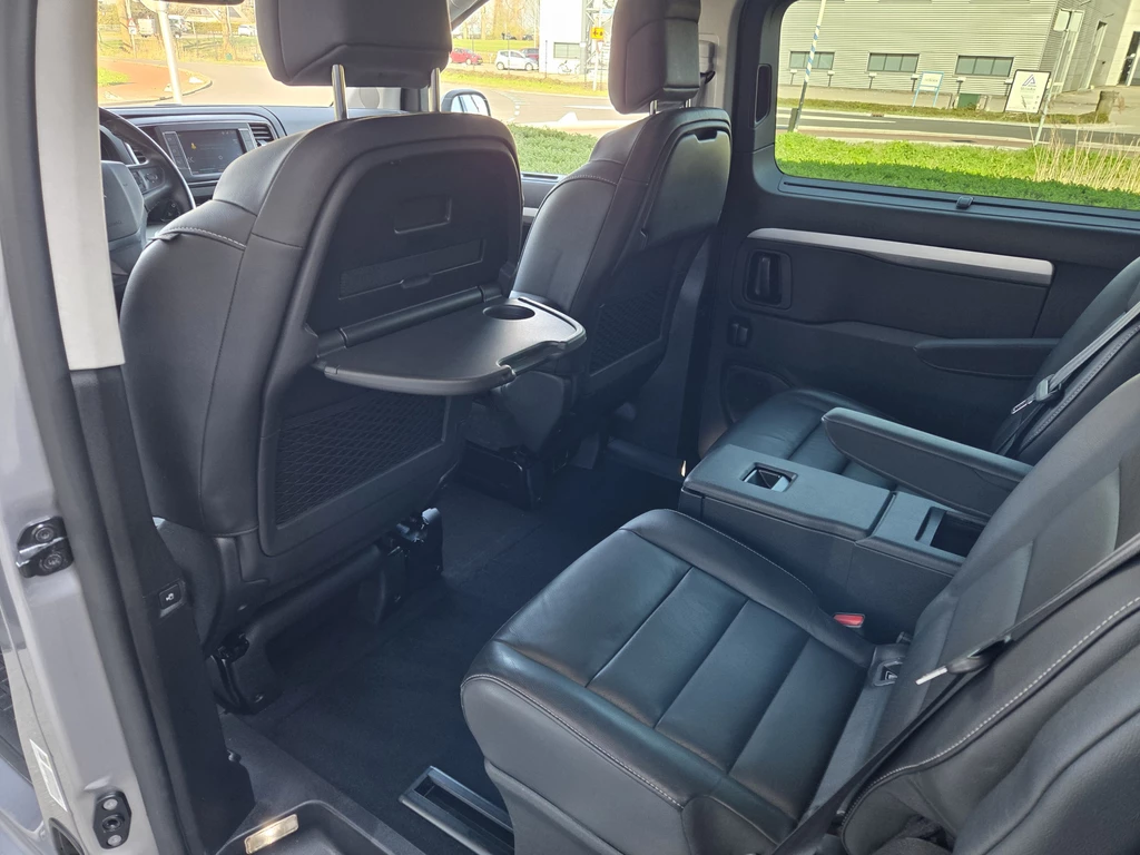 Peugeot e-Traveller – foto 46