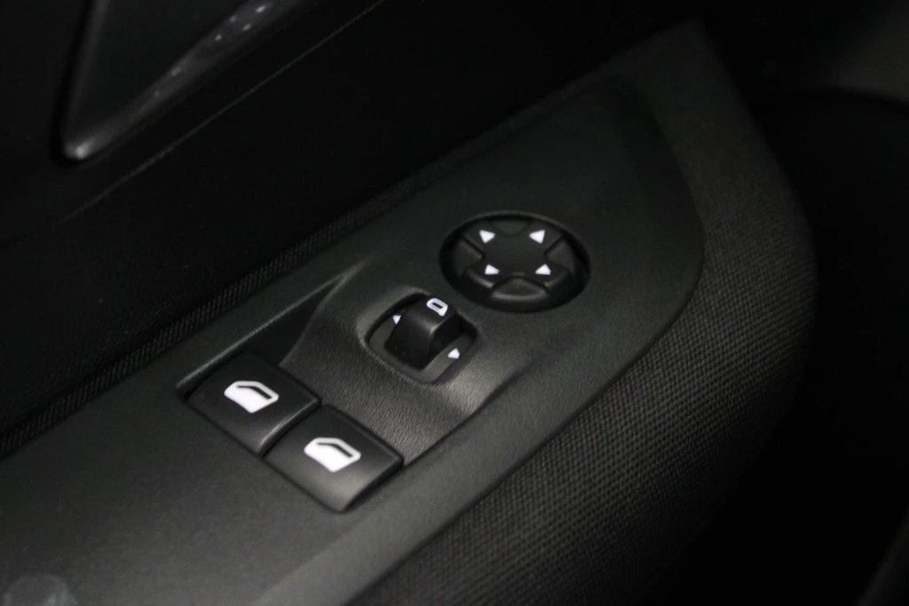 Peugeot 208 – foto 17