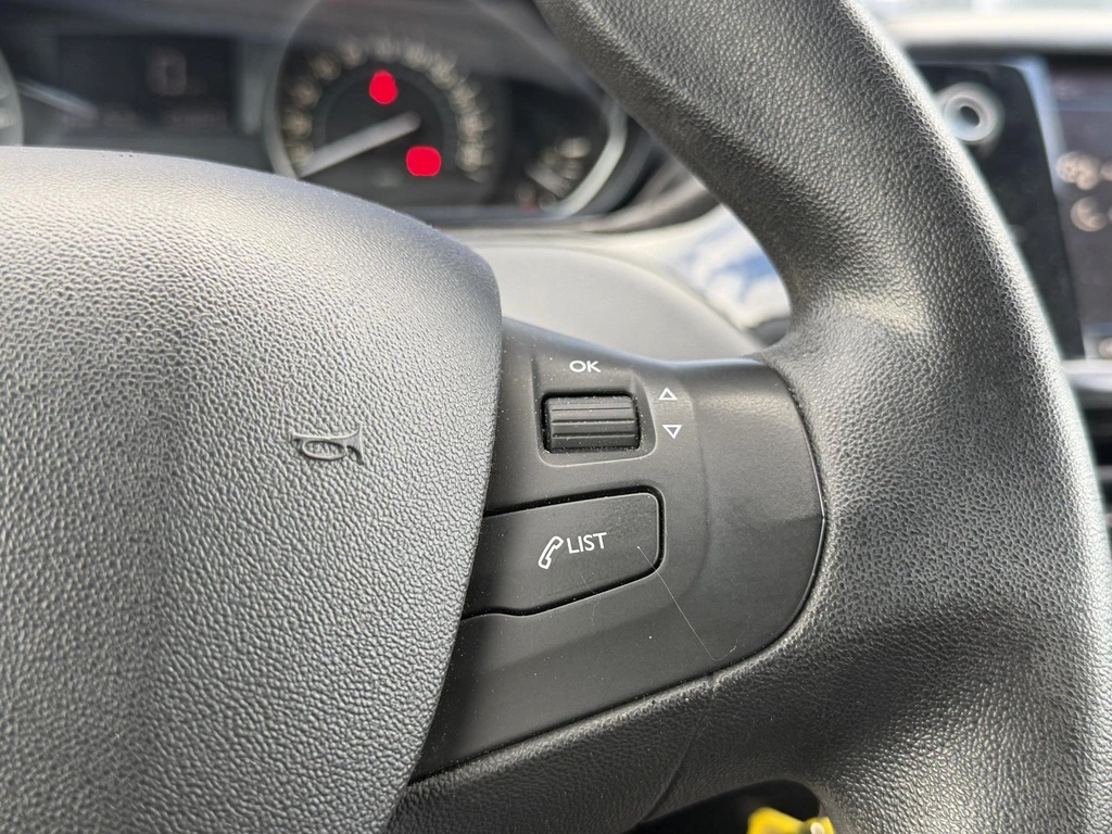 Peugeot 208 – foto 14