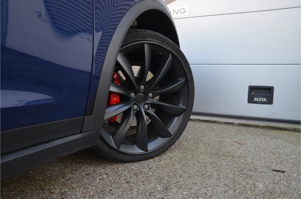 Tesla Model X – foto 10