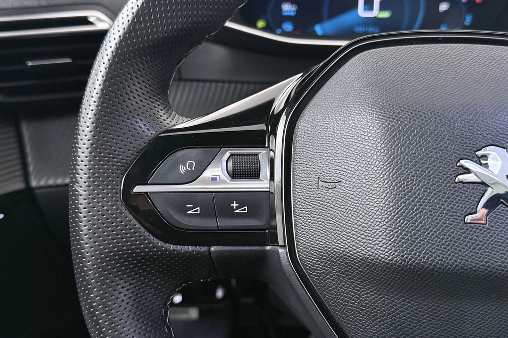 Peugeot e-208 – foto 19