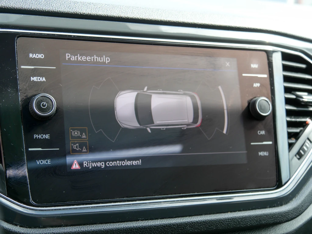 Volkswagen T-Roc – foto 9