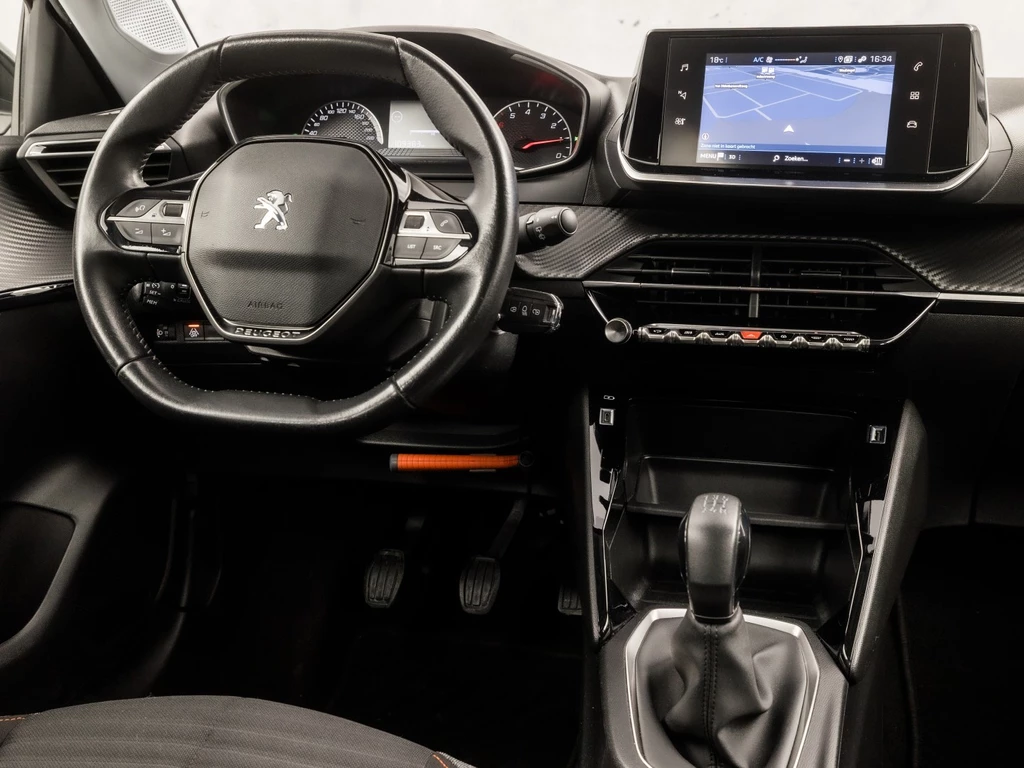 Peugeot 208 – foto 9
