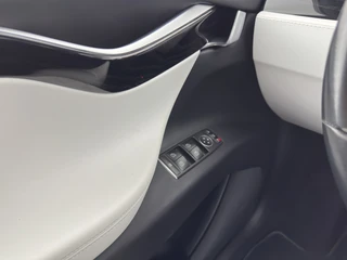 Tesla Model X – thumbnail 30