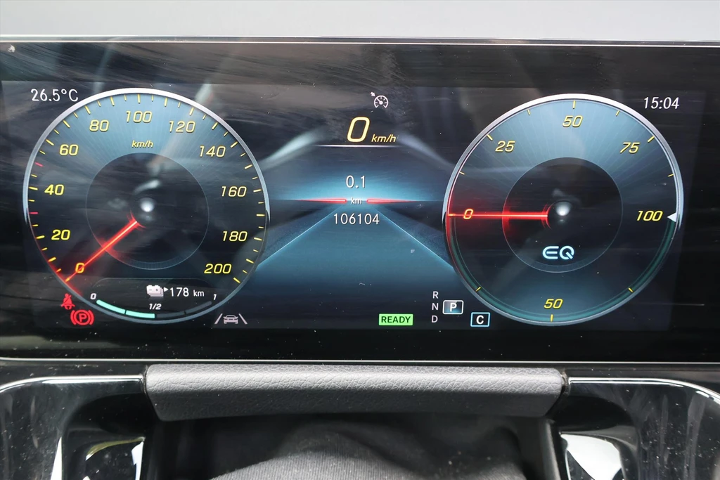 Mercedes-Benz EQA – foto 13