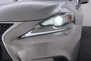 Lexus IS – thumbnail 41