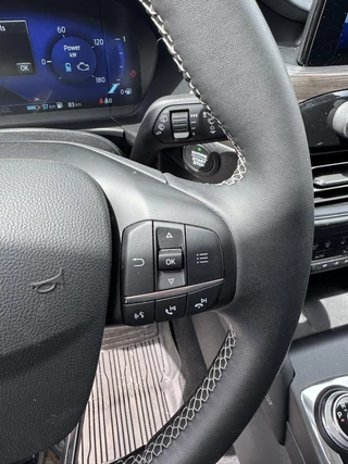 Ford Kuga – thumbnail 17