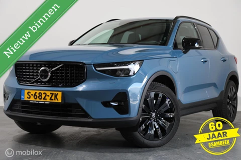 Volvo XC40 1.5 T5 Plug-in hybrid Ultimate Dark - Pano - Elektrische trekhaak - Stuur/stoelverwarming