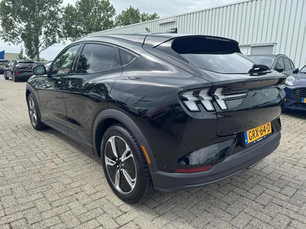 Ford Mustang Mach-E – foto 2