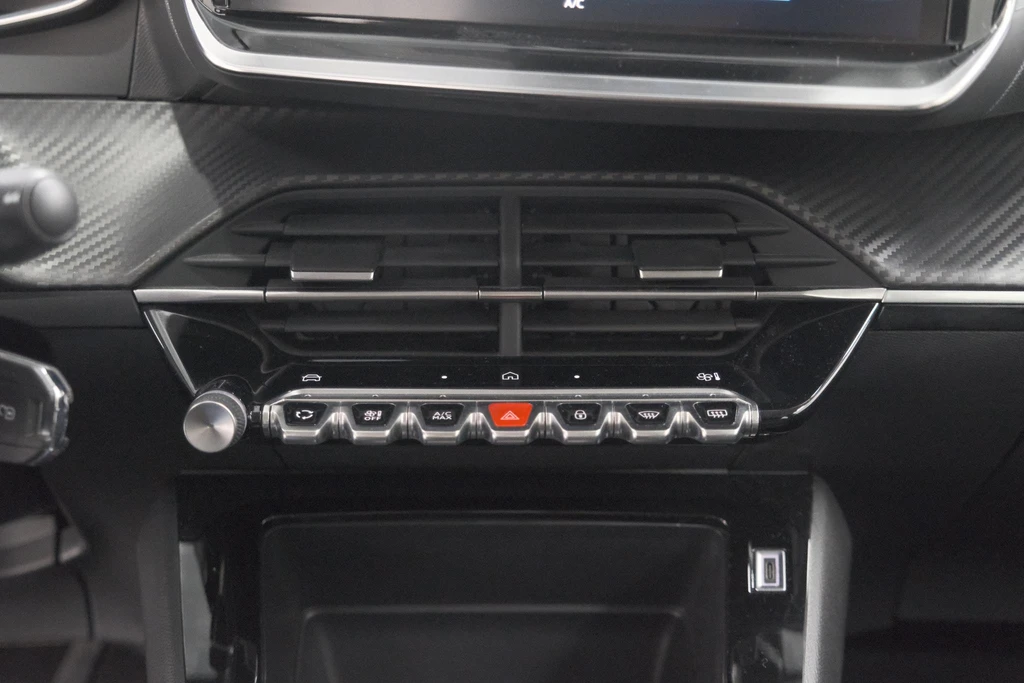 Peugeot 208 – foto 34