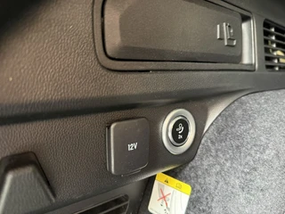 Ford Kuga – thumbnail 22