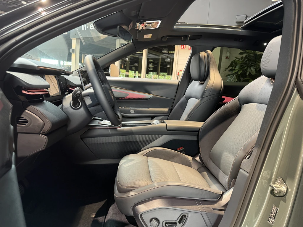Lynk & Co 08 – foto 16