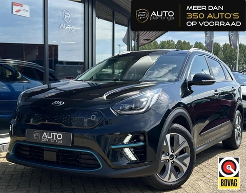 Kia e-Niro DynamicPlusLine 64 kWh | SOH 100% | 3 Fase | 1e Eigenaar! | NL AUTO | BTW AUTO (PRIJS INCLUSIEF BTW) | PANO | Achteruitrijcamera | Stoelverwarming | Stuurverwarming | 07-2026 Nieuwe Koeling voor de Accu bij de Dealer, Factuur aanwezig |