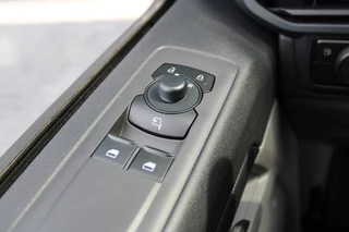 Ford Transit Custom – thumbnail 13