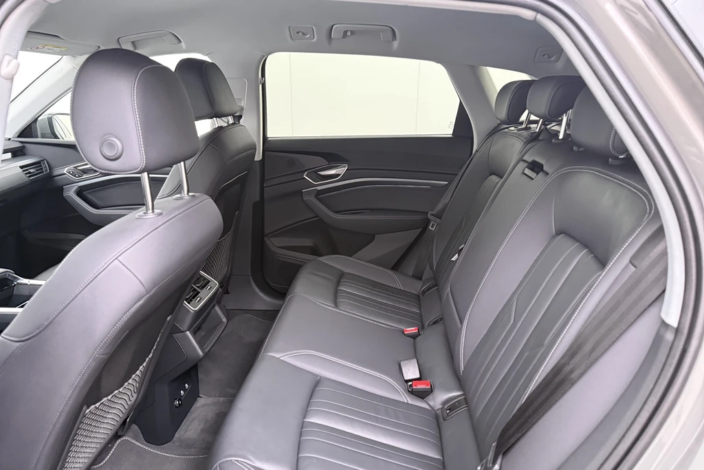 Audi Q8 e-tron – foto 14