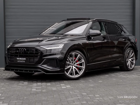 Audi Q8 55 TFSI e quattro S-Line Pano RS-Stoelen Trekhaak 23" BTW HUD 360