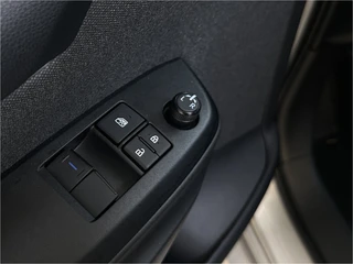 Toyota Yaris – thumbnail 28