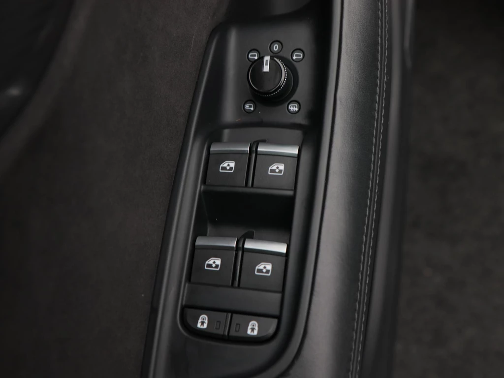 Audi RSQ8 – foto 22