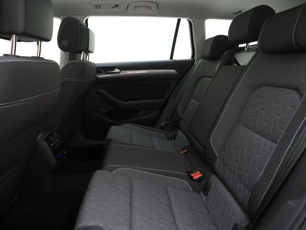 Volkswagen Passat – foto 37