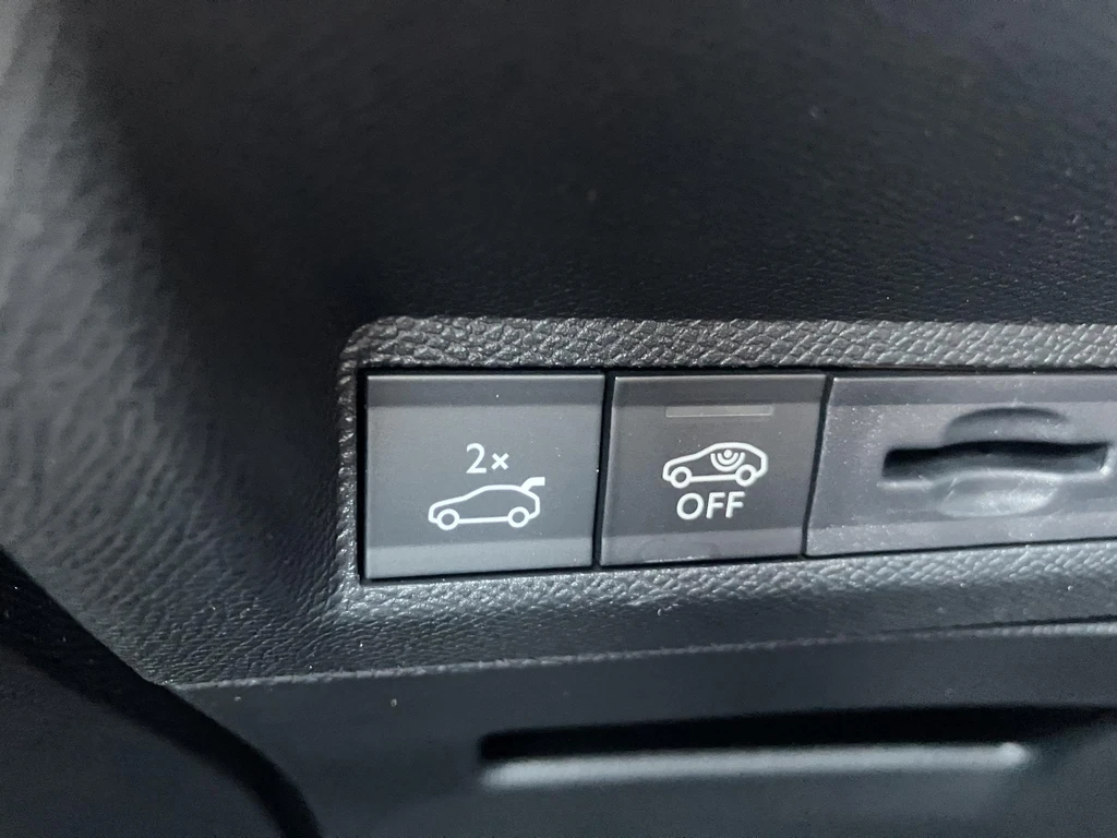 Peugeot e-3008 – foto 28