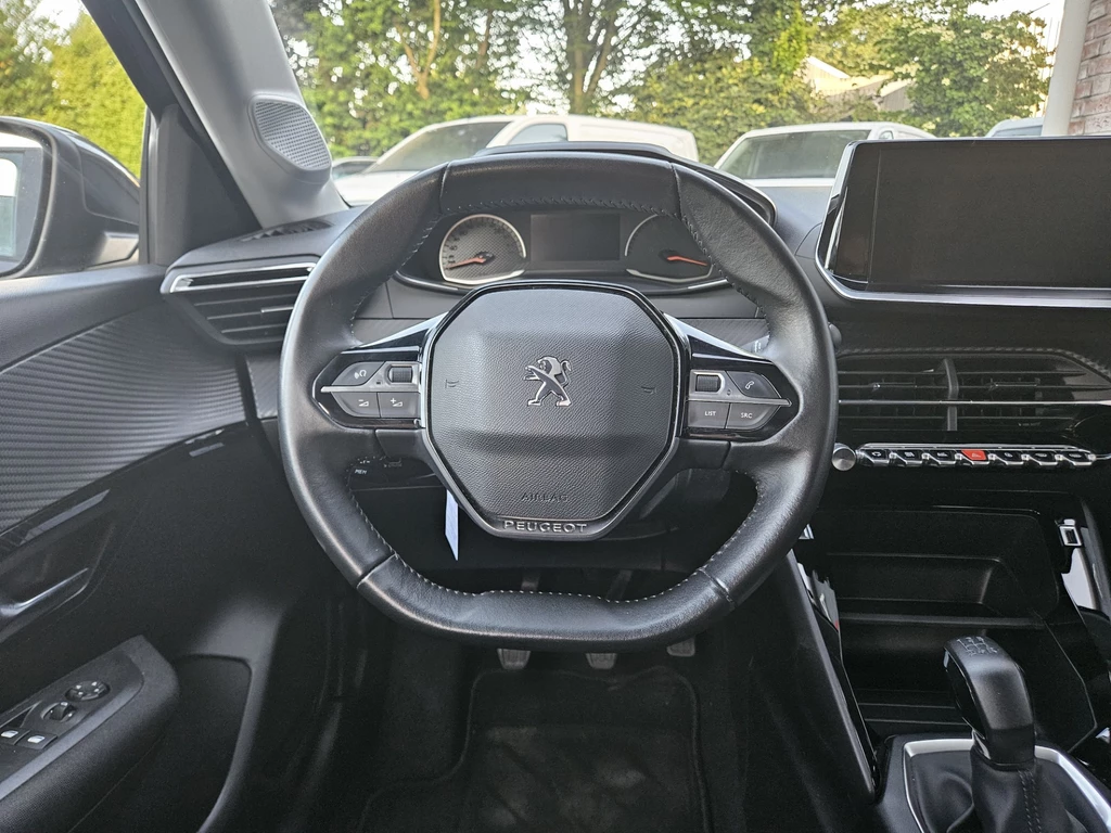 Peugeot 208 – foto 10