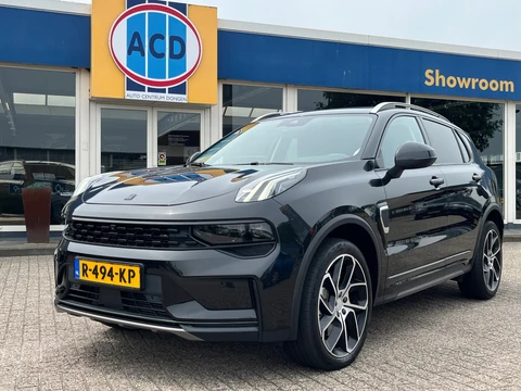 Lynk & Co 01 1.5 261pk PHEV 7DCTH | Black Edition | Orig.NL | Trekhaak | PanoramaDak | 360 graden Camera | Carplay |