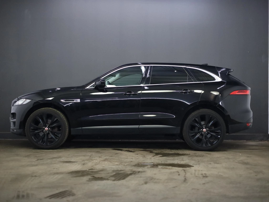 Jaguar F-PACE – foto 2