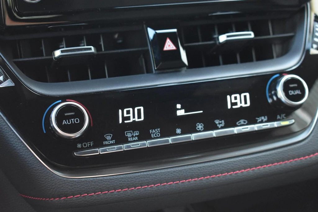 Toyota Corolla Touring Sports – foto 24