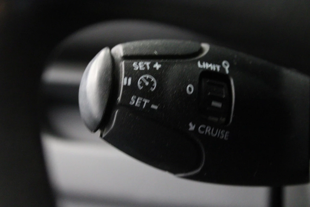 Opel Vivaro – foto 12