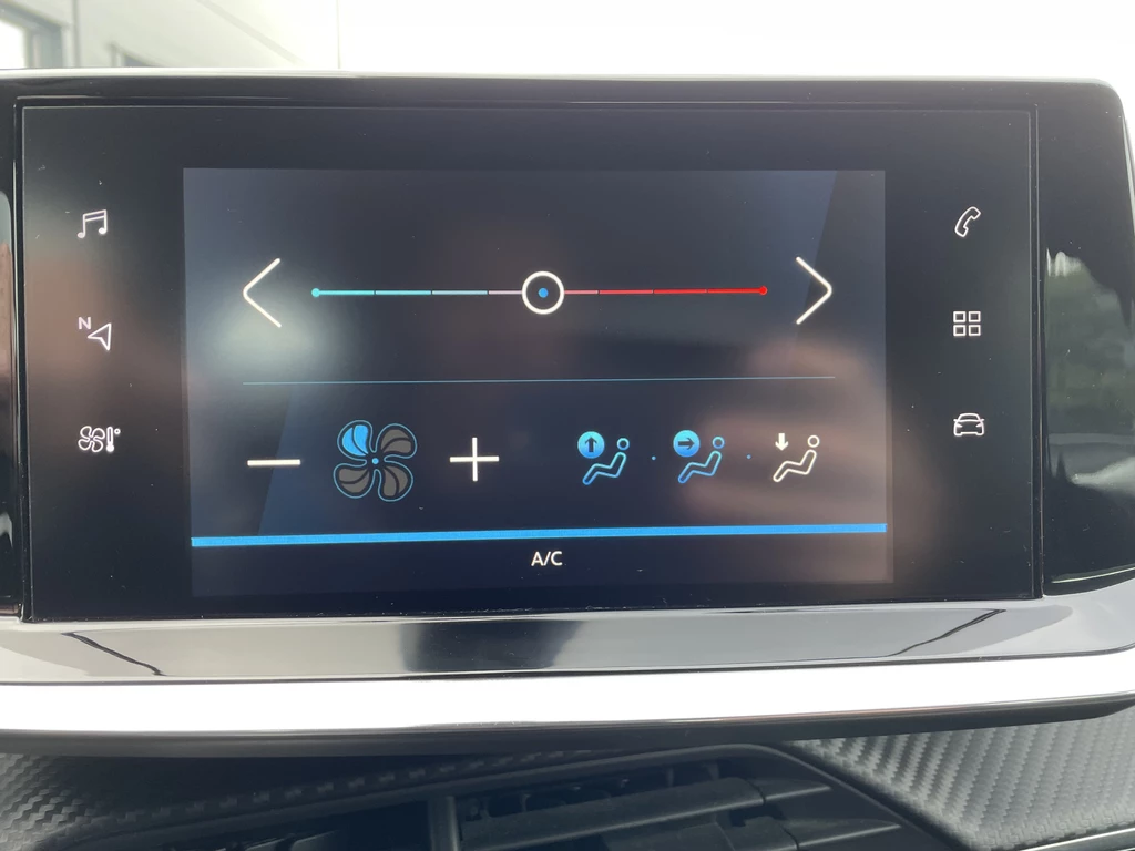Peugeot 208 – foto 18