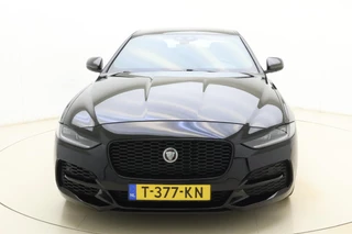 Jaguar XE – thumbnail 10