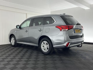 Mitsubishi Outlander – thumbnail 2