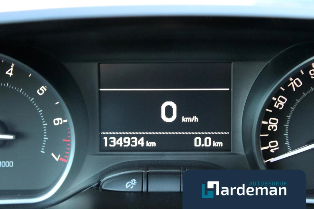 Peugeot 208 – foto 8