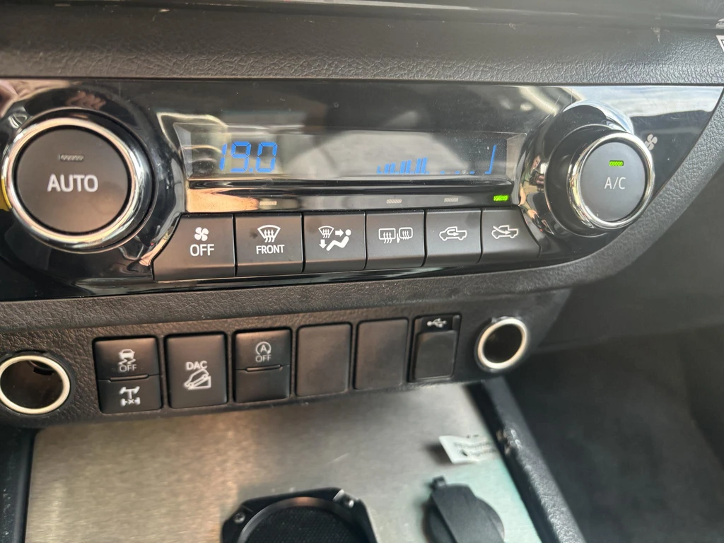 Toyota Hilux – foto 30