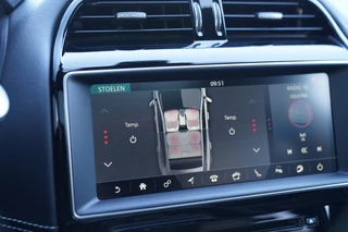 Jaguar F-PACE – thumbnail 31
