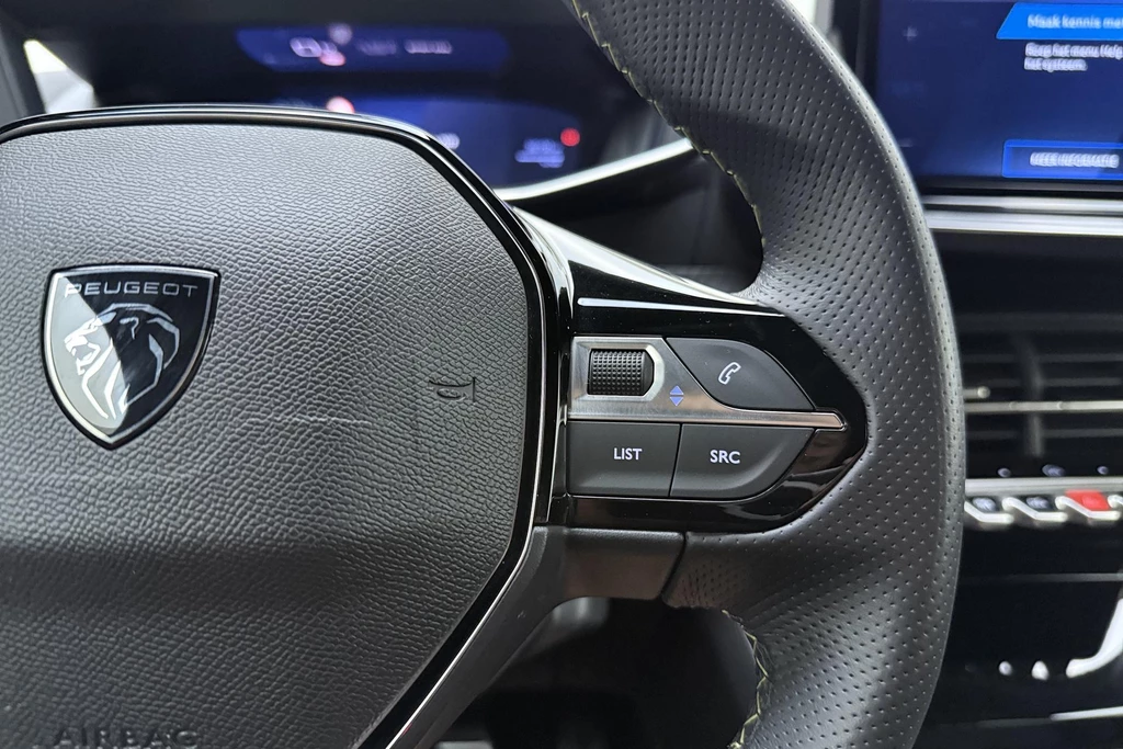 Peugeot e-2008 – foto 18