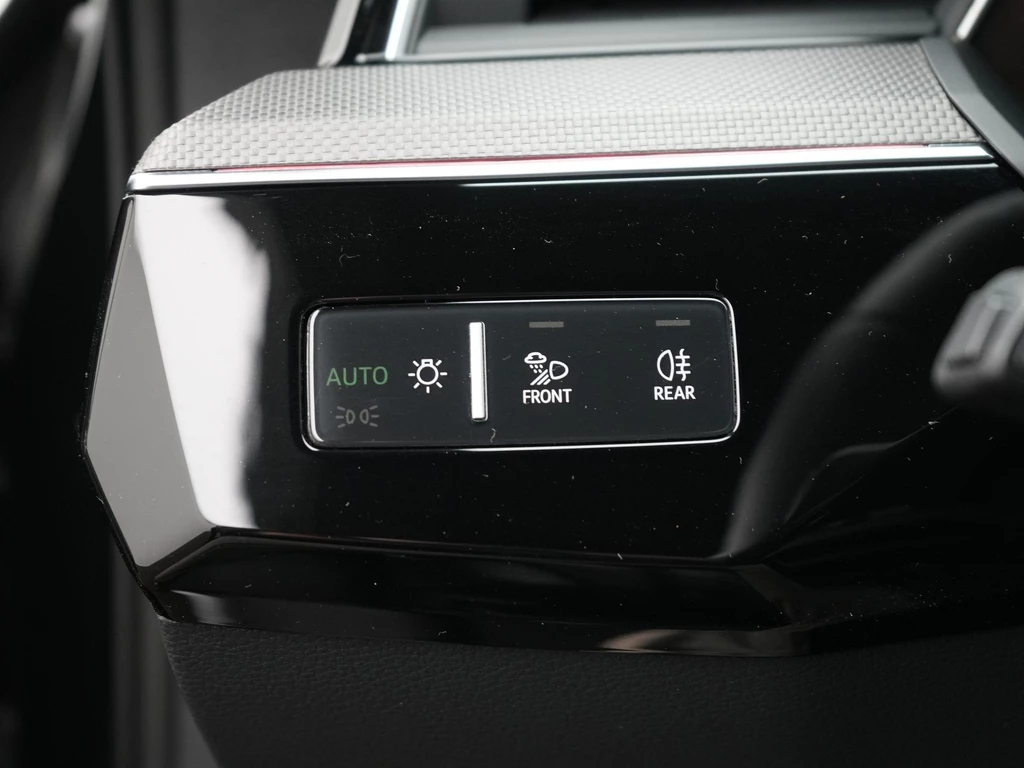 Audi Q8 Sportback e-tron – foto 43