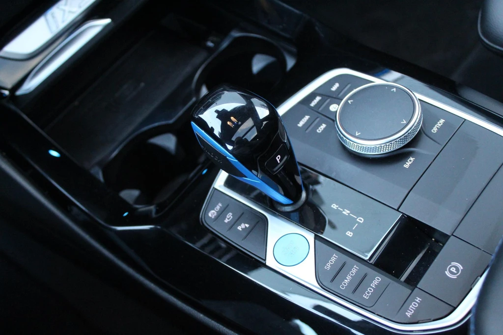 BMW iX3 – foto 22