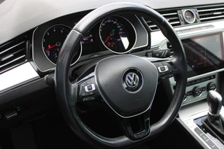 Volkswagen Passat – thumbnail 22