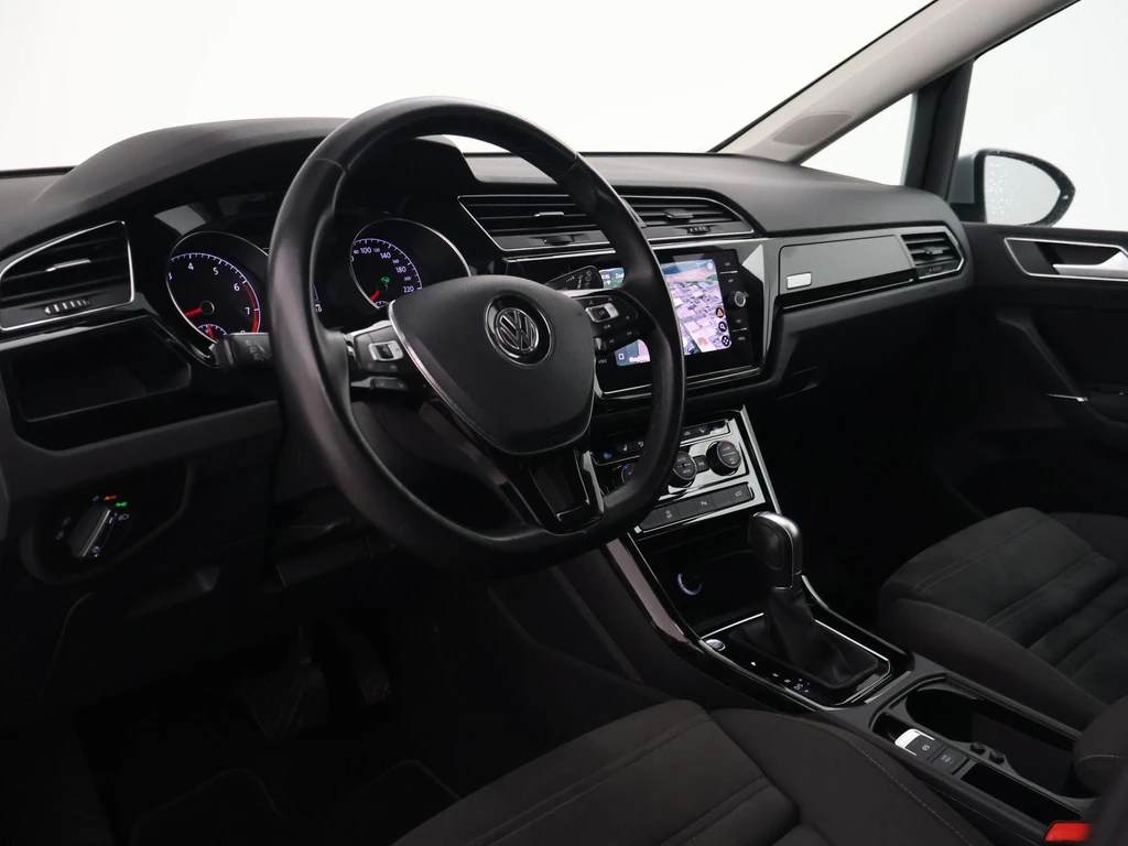 Volkswagen Touran – foto 25