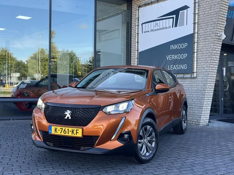 Peugeot 2008 1.2 Blue*130PK*NAVI*CAM*HAAK*ECC*CRUISE*CARPLAY
