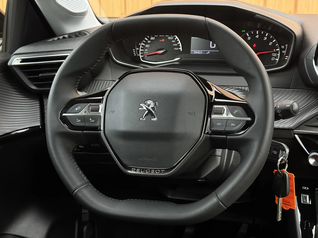 Peugeot 208 – foto 10