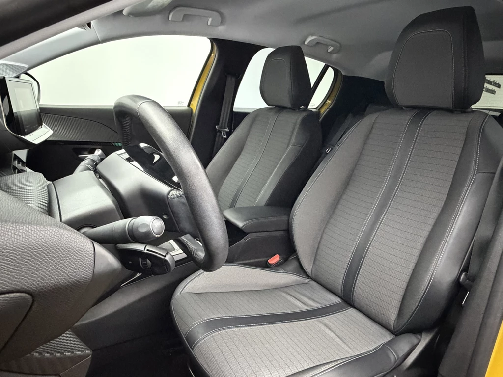 Peugeot 208 – foto 10