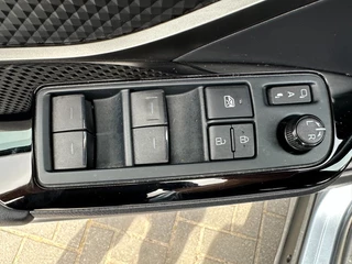 Toyota C-HR – thumbnail 30