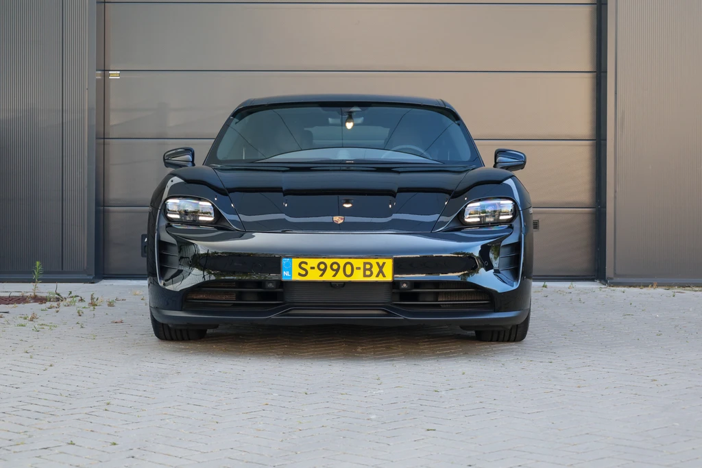Porsche Taycan – foto 15