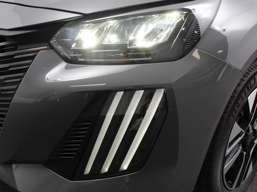 Peugeot e-208 – foto 10